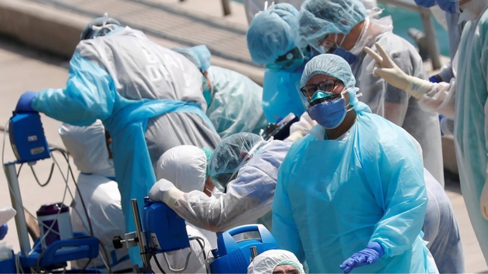 ΗΠΑ: «Ακόμα και στις τελευταίες τους στιγμές, ασθενείς παραμένουν αρνητές του ιού» λέει νοσηλεύτρια - Φωτογραφία 1