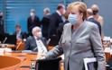 Γερμανία: Η Μέρκελ δέχεται πυρά για τον «κανόνα του ενός φίλου» ανά παιδί