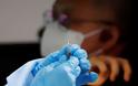 Καλά νέα Μόσιαλος: το εμβόλιο της AstraZeneca έχει 99% αποτελεσματικότητα σε όλες τις ηλικίες