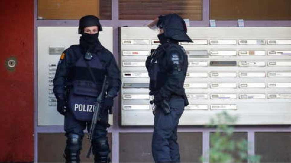 Γερμανία: Πολλοί τραυματίες από επίθεση με μαχαίρι στο Ομπερχάουζεν - Φωτογραφία 1