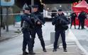 Γαλλία: Απαγορεύεται η φωτογράφιση αστυνομικών σε ώρα υπηρεσίας