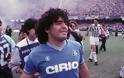 Πέθανε ο Ντιέγκο Μαραντόνα: Ποιος ήταν το «Χρυσό Αγόρι» του παγκόσμιου ποδοσφαίρου