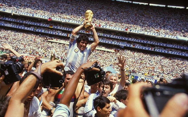 Ντιέγκο Μαραντόνα: Έφυγε από τη ζωή ο θρύλος του παγκοσμίου ποδοσφαίρου - Φωτογραφία 1
