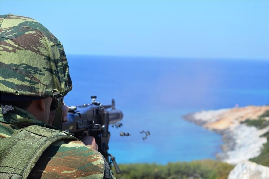 Αλβανός στρατηγός: «Σοβαρή πρόκληση και ανοησία η εγκατάσταση ελληνικού στρατού στους Οθωνούς» - Φωτογραφία 7