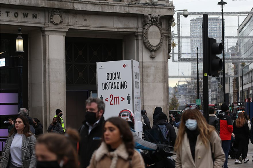 Βρετανία: Χαμός στο Λονδίνο λίγο μετά την άρση του lockdown - Φωτογραφία 6