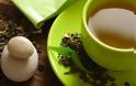 Αμερικανική μελέτη δείχνει ότι το πράσινο τσάι και η μαύρη σοκολάτα μπορούν να μειώσουν κατά 50% τη δράση του κοροναϊού