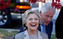 Sun: O Μπιλ Κλίντον φοβάται ότι θα τον χωρίσει η Χίλαρι - Η επίσκεψη που τον έκαψε