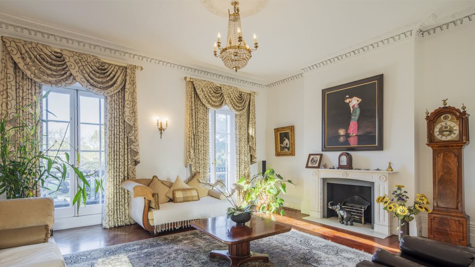Πωλείται για 14 εκατ. λίρες το τελευταίο σπίτι του Άγγλου συγγραφέα Χέρμπερτ Ουέλς - Φωτογραφία 1