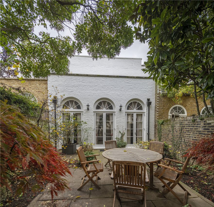 Πωλείται για 14 εκατ. λίρες το τελευταίο σπίτι του Άγγλου συγγραφέα Χέρμπερτ Ουέλς - Φωτογραφία 2