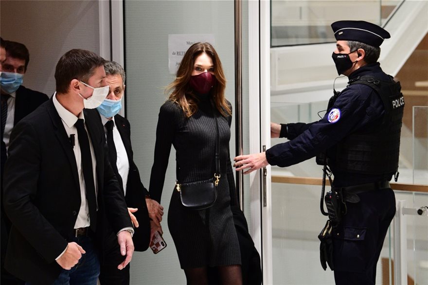 Νικολά Σαρκοζί: Για πρώτη φορά πρώην αρχηγός του γαλλικού κράτους κινδυνεύει με φυλάκιση - Φωτογραφία 4
