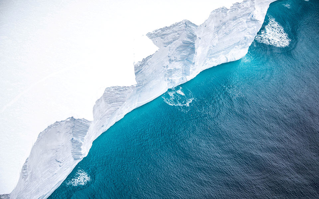 Το μεγαλύτερο παγόβουνο στον κόσμο «απειλεί» νησί στον Νότιο Ατλαντικό - Φωτογραφία 1