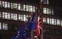 Brexit: Τραπεζικό χάος με τους λογαριασμούς των Βρετανών που μένουν στο εξωτερικό