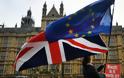 Brexit - Bloomberg: Αρνητική η ΕΕ στις τελευταίες προτάσεις της Βρετανίας για την αλιεία