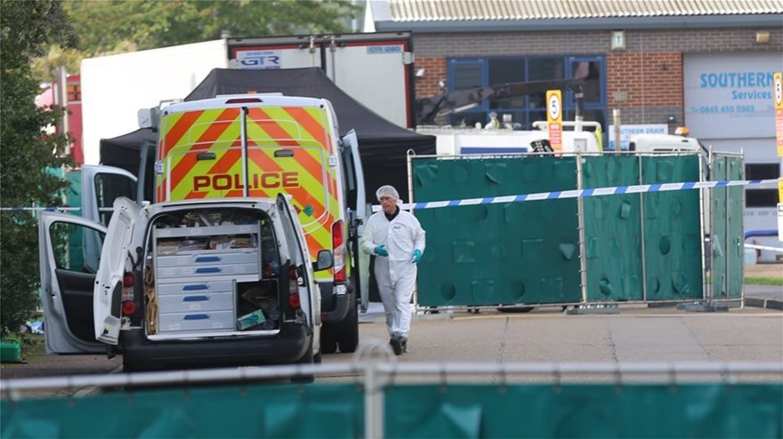 Ένοχοι δύο άνδρες για τον θάνατο 39 μεταναστών σε φορτηγό ψυγείο στο Έσεξ - Φωτογραφία 2