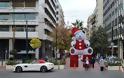 Γιάννης Παλαιοχωρινός: Ποιος είναι ο «Mr. Christmas» που υπογράφει τον ολοκαίνουριο στολισμό της Αθήνας - Φωτογραφία 4
