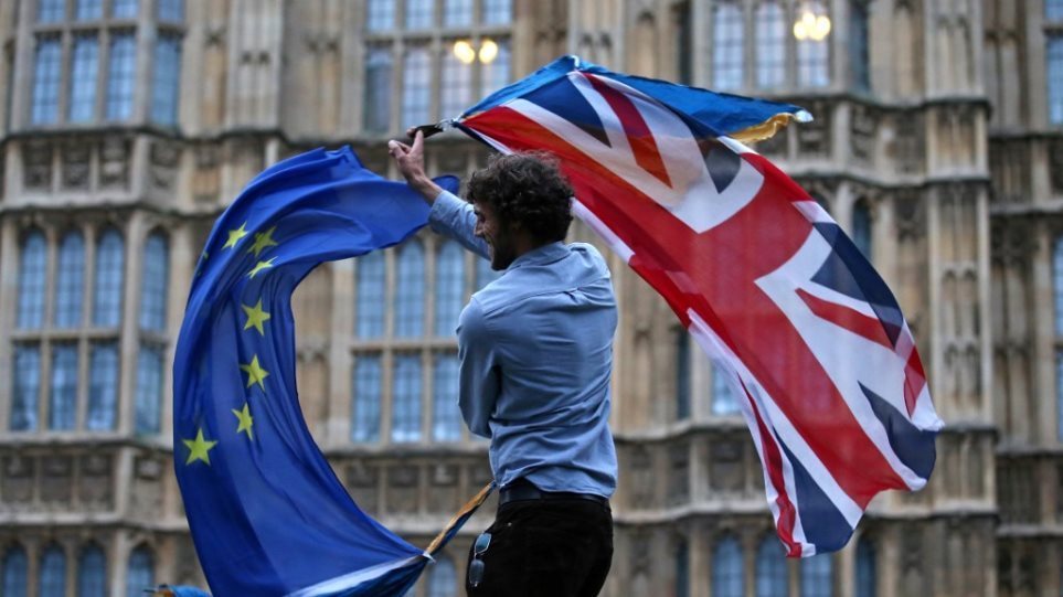 Brexit: Ψηφίστηκε η συμφωνία με την Ευρωπαϊκή Ένωση – Σε ισχύ από σήμερα στις 11 το βράδυ - Φωτογραφία 1