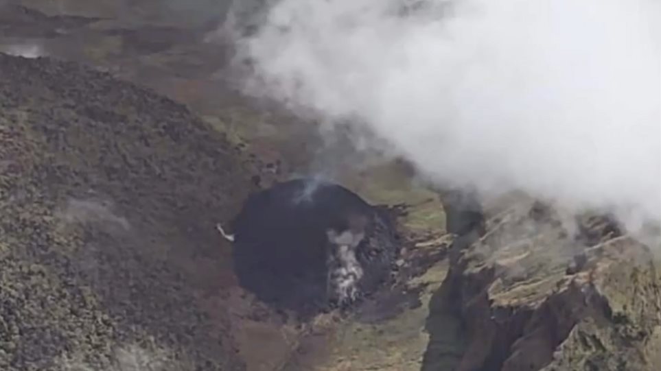Bίντεο: Έτοιμο να εκραγεί ηφαίστειο στον Άγιο Βικέντιο - Φωτογραφία 1