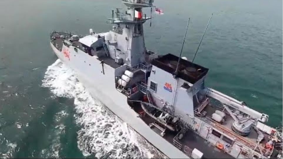 Γιατί το βρετανικό Βασιλικό Ναυτικό έστειλε 4 πολεμικά πλοία στη Μάγχη την 1η μέρα του Brexit; - Φωτογραφία 2