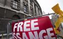 Τζούλιαν Ασάνζ δεν μπορεί να εκδοθεί στις ΗΠΑ, αποφάσισαν Βρετανοί δικαστές - Φωτογραφία 3