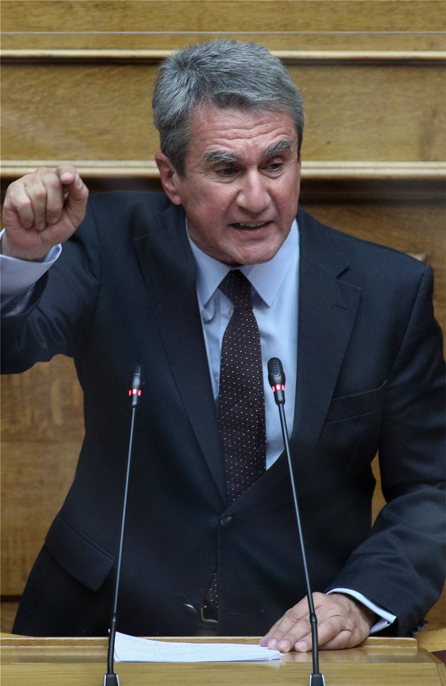 Πώς η ελληνική Βουλή δεν έγινε Καπιτώλιο – 10 περιστατικά που δεν... γράφτηκαν στην ιστορία - Φωτογραφία 4
