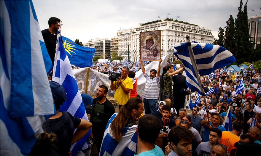 Πώς η ελληνική Βουλή δεν έγινε Καπιτώλιο – 10 περιστατικά που δεν... γράφτηκαν στην ιστορία - Φωτογραφία 6
