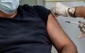 Προβληματίζει η επιδημιολογική εικόνα της Αττικής - Επιταχύνει το πρόγραμμα εμβολιασμού