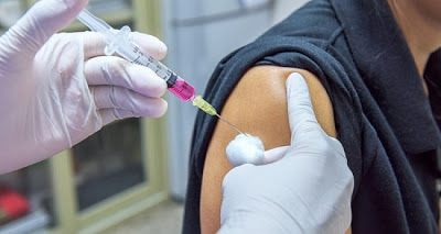 Bloomberg: H Κομισιόν προωθεί το πιστοποιητικό εμβολιασμού – Τι είναι και πώς θα λειτουργεί - Φωτογραφία 1