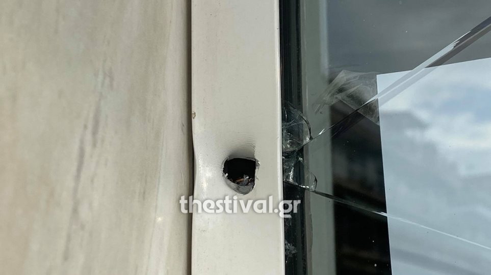 Θεσσαλονίκη: Πυροβολισμοί στη μέση του δρόμου – Συναγερμός στην Αστυνομία (βίντεο) - Φωτογραφία 1