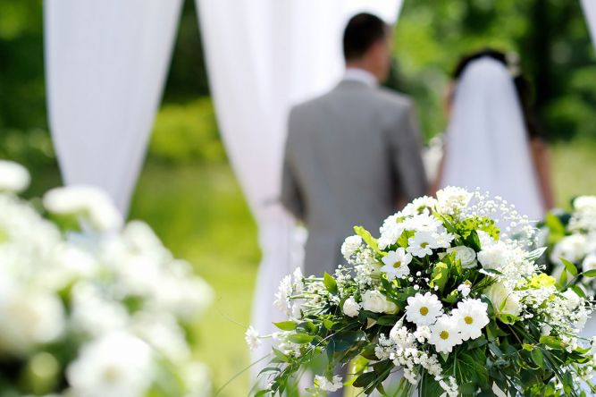 Γάμο με σχεδόν 400 καλεσμένους διέλυσε η αστυνομία στη Βρετανία - Φωτογραφία 1