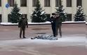 Λευκορωσία: Άνδρας αυτοπυρπολήθηκε έξω από τα κεντρικά γραφεία της κυβέρνησης