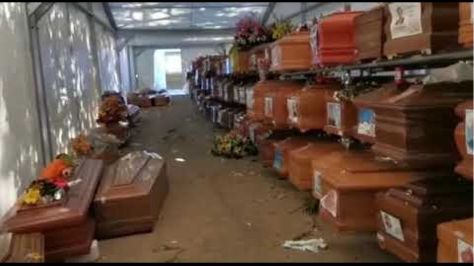 Σοκάρουν οι εικόνες από το Παλέρμο - 700 νεκροί άταφοι - Γέμισαν τα νεκροταφεία - Φωτογραφία 2