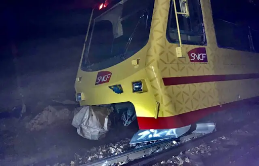 Γαλλία: Το διάσημο κίτρινο τρένο εκτροχιάστηκε, η γραμμή έκλεισε προσωρινά. - Φωτογραφία 1