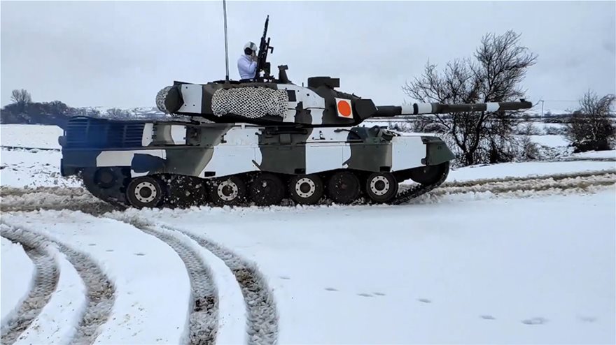 Εντυπωσιακές εικόνες από την εκπαίδευση του Δ΄ Σώματος Στρατού στο χιόνι  Fotos - Φωτογραφία 3