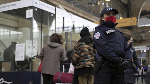 Βρυξέλλες: Επίθεση με μαχαίρι στο μετρό - Πληροφορίες για θύματα. - Φωτογραφία 1