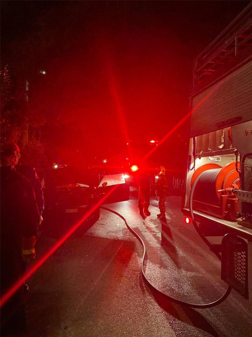 Διπλή εμπρηστική επίθεση στο σπίτι του Κωνσταντίνου Μπογδάνου - Φωτογραφία 6