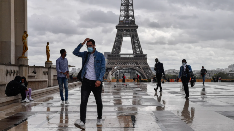 Γαλλία: Η βρετανική μετάλλαξη αντιπροσωπεύει το 20% των σημερινών κρουσμάτων στο Παρίσι - Φωτογραφία 1