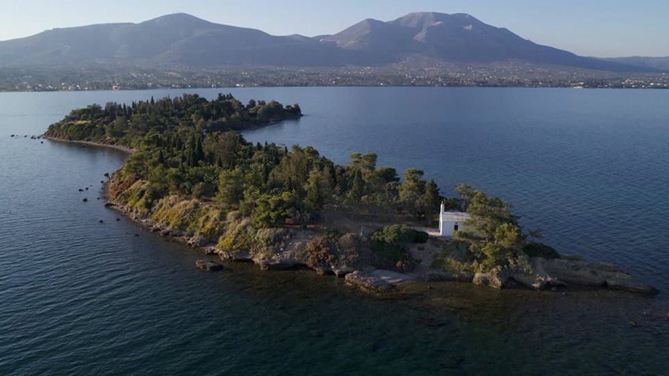 Αγία Τριάδα: Πωλείται εδώ κι εφτά χρόνια το ελληνικό νησί - Ήθελαν να το αγοράσουν οι Beatles - Φωτογραφία 1