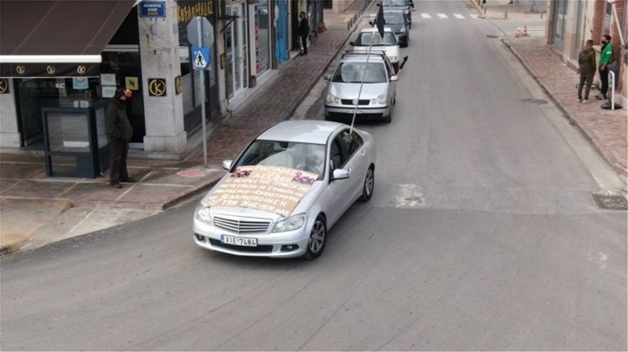 Χίος: Μεγάλη αυτοκινητοπομπή των κατοίκων - Αντιδρούν στα σχέδια για νέα δομή - Φωτογραφία 3