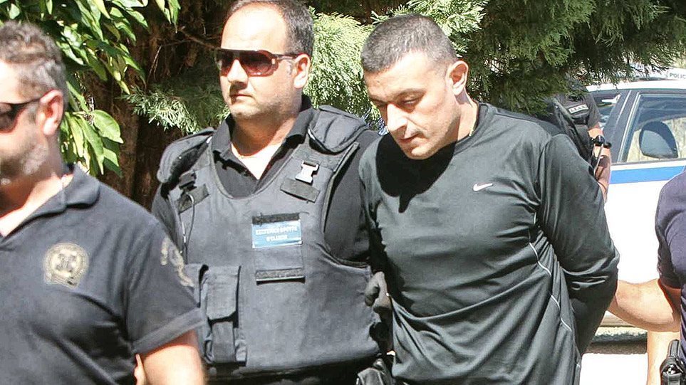 Αλκέτ Ριζάι: Ο συνεπιβάτης του με το ψευδώνυμο «Τάκης ο Αλβανός» σε εκτελέσεις συμβολαίων θανάτου - Φωτογραφία 1