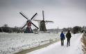 Ισχυρή χιονοθύελλα σαρώνει την Ολλανδία