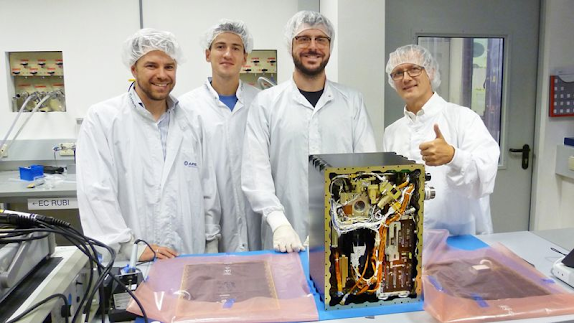 Ομάδα του ΑΠΘ πραγματοποίησε στο Διεθνή Διαστημικό Σταθμό ISS 4500 πειράματα που αλλάζουν τη ζωή μας - Φωτογραφία 1