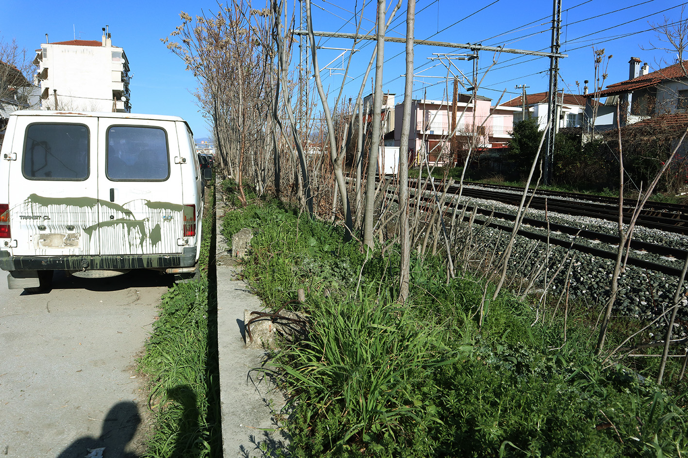 Γραμμές ΟΣΕ στη Λάρισα: Περνάς απέναντι… Εικόνες. - Φωτογραφία 5