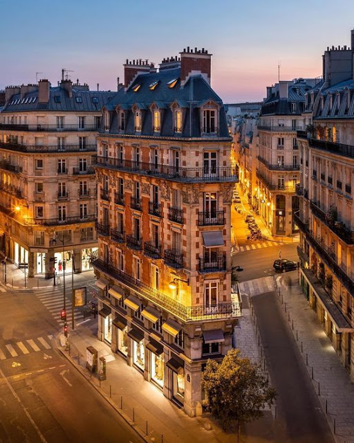 Οι στέγες του Παρισιού μέσα από τον φακό του Raphael Metivet  Haussmann Georges-Eugène - Φωτογραφία 15