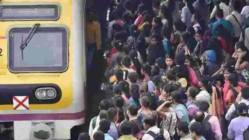 36 εκατομμύρια άνθρωποι χρησιμοποιούν καθημερινά τα τοπικά τρένα στη Βομβάη. - Φωτογραφία 1
