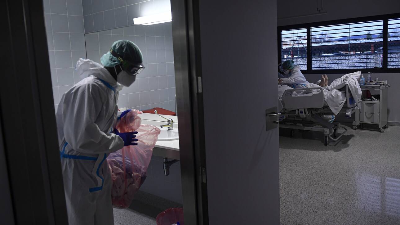 ΠΟΕΔΗΝ: Κρίσιμη η κατάσταση στα νοσοκομεία της Αττικής - Φωτογραφία 1