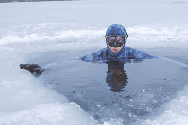 Απίθανο παγκόσμιο ρεκόρ! Κολύμπησε 80 μέτρα κάτω από τον πάγο - Φωτογραφία 1