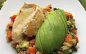 Υγιεινές συνταγές από τον σεφ Παναγιώτη Μουτσόπουλο:: Ψητό στήθος κοτόπουλου, με αβοκάντο και σαλάτα από λευκή κινόα με λαχανικά