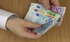 Επίδομα 534 ευρώ: Ποιοι πληρώνονται στις 26 Φεβρουαρίου - Φωτογραφία 1
