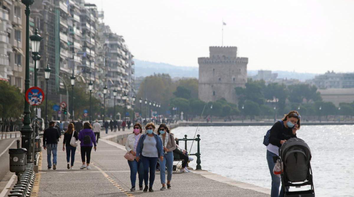Καρατομήσεις στον Δήμο Θεσσαλονίκης για τους εμβολιασμούς εκτός λίστας - Φωτογραφία 1