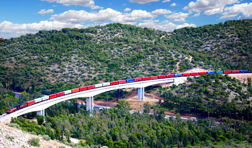 Από τη θάλασσα στη ξηρά, ο σιδηρόδρομος μετατρέπει τις μεταφορές μέσω των Βαλκανίων. - Φωτογραφία 1